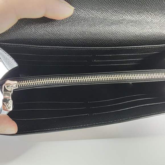 Louis Vuitton Black Epi Leather Sarah Wallet | Entrupy COA - Picture 11 of 13